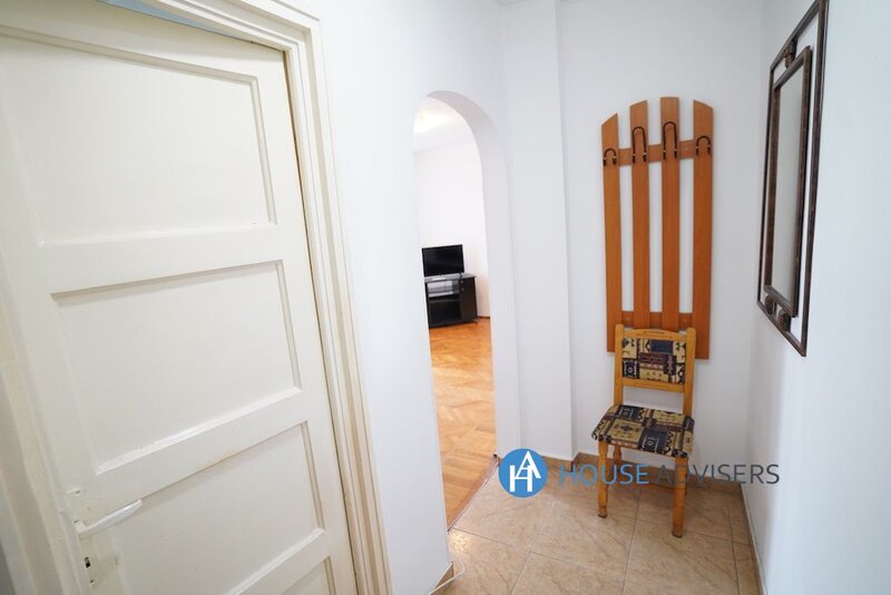 Romana, inchiriere apartament 2 camere.